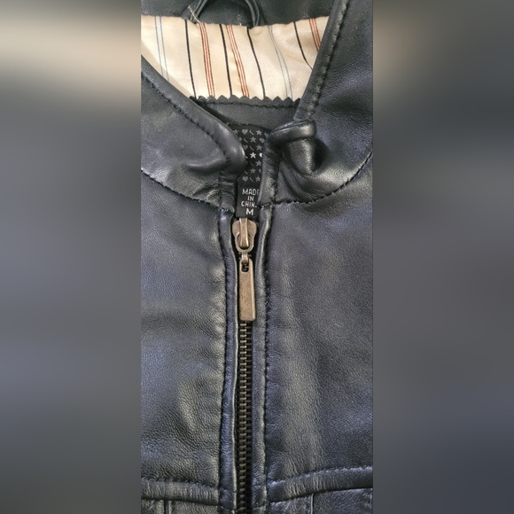 Genuine leather women's jacket size medium - Picture 9 of 9